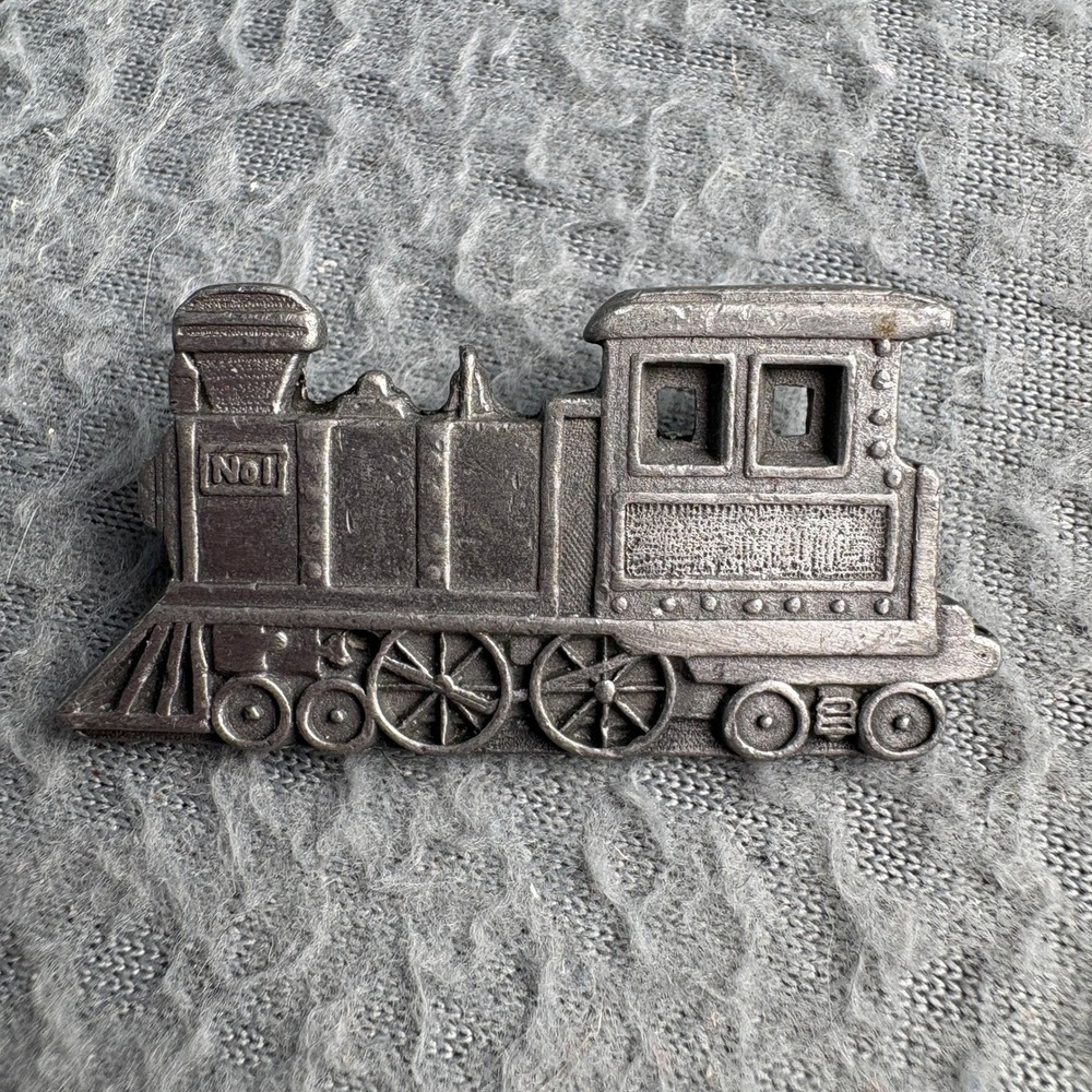 Vintage Pewter Tone Steam Engine Train Brooch Locomotive No 1 Pin Railroad